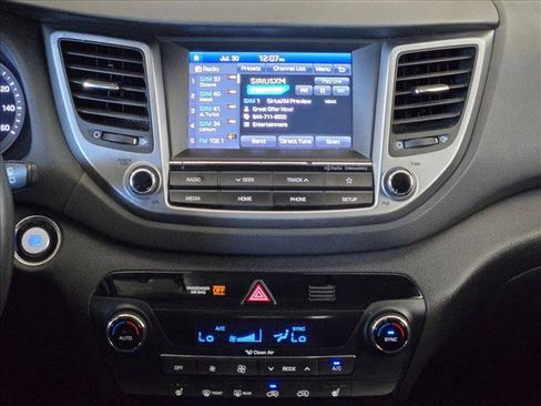Used 2018 Hyundai Tucson Sport FWD image 14