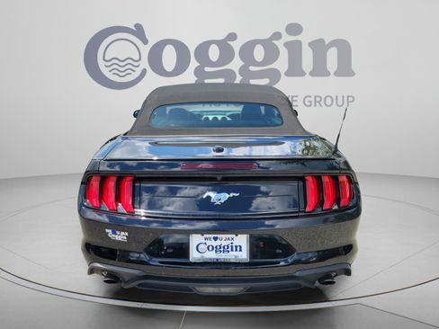 Used 2020 Ford Mustang Premium RWD image 3