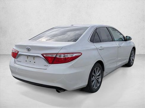 Certified 2016 Toyota Camry XLE w/ Moonroof Package image 5