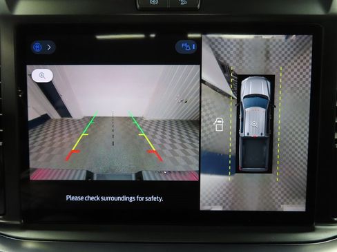 Used 2025 Ford F250 Platinum w/ FX4 Off-Road Package image 17