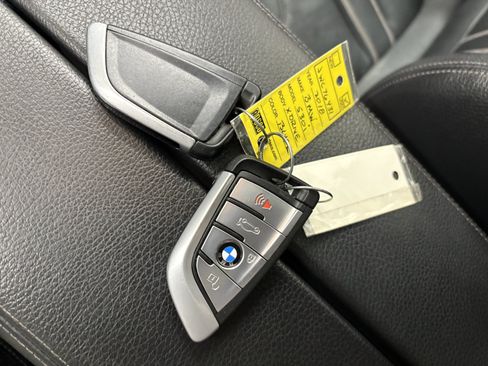 Used 2018 BMW 530i xDrive AWD/4WD image 35