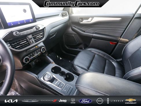 Used 2022 Ford Escape SEL image 19