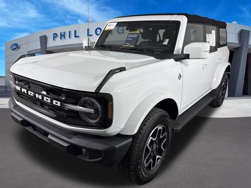 Used 2022 Ford Bronco Outer Banks AWD/4WD image 3