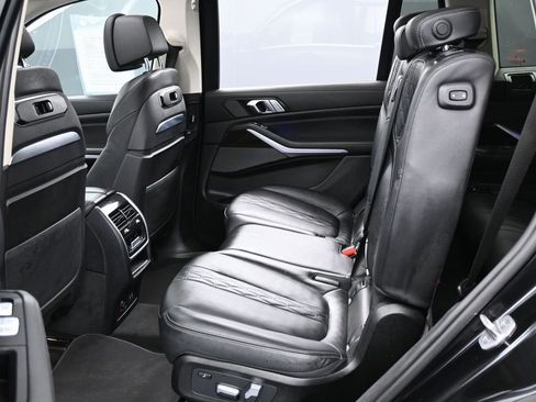 Used 2023 BMW X7 xDrive40i image 38