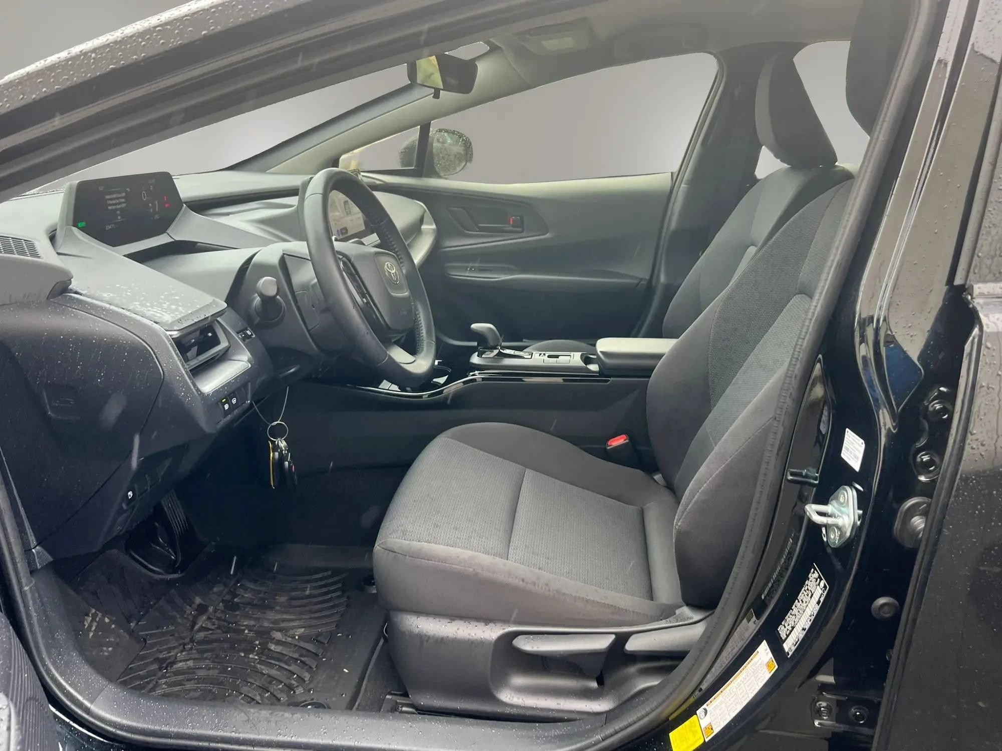 Used 2026 Toyota Prius LE FWD image 22