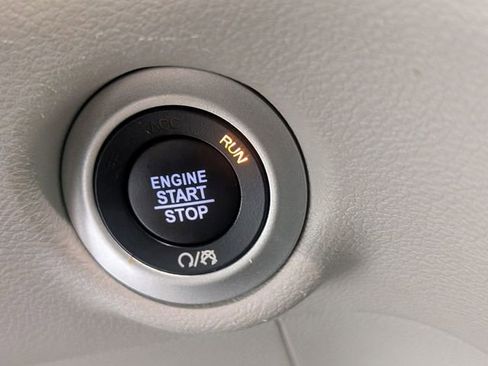 Certified 2023 Chrysler Voyager LX image 22