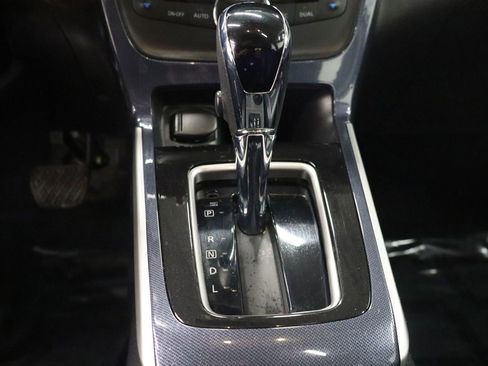 Used 2019 Nissan Sentra SR w/ Premium Package (SR) image 27