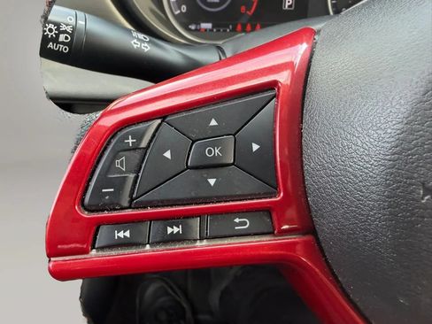 Used 2022 Nissan Versa SR w/ Electronics Package FWD image 13