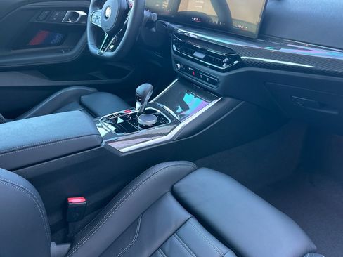 Used 2025 BMW M2 w/ Lighting Package image 19