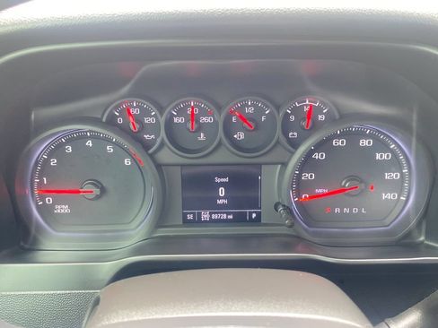 Used 2022 Chevrolet Silverado 2500 Custom w/ Custom Value Package AWD/4WD image 15