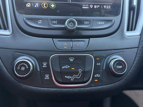 Used 2024 Chevrolet Malibu RS FWD image 23