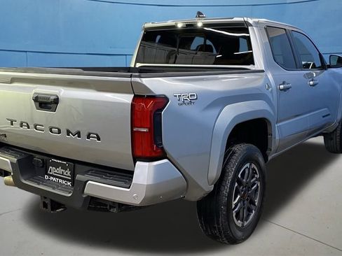 Used 2024 Toyota Tacoma TRD Sport image 12