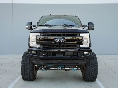 Used 2018 Ford F250 King Ranch w/ King Ranch Ultimate Package AWD/4WD image 3