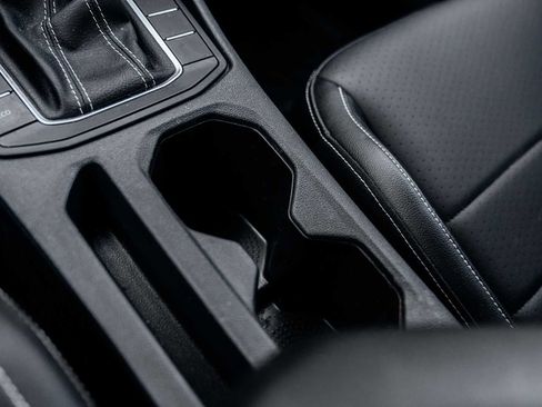 Used 2023 Volkswagen Jetta SE image 33