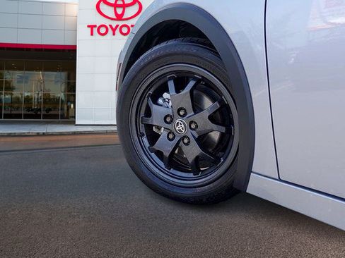 Certified 2024 Toyota Prius LE FWD image 9