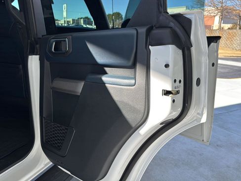 Used 2023 Ford Bronco Outer Banks image 13