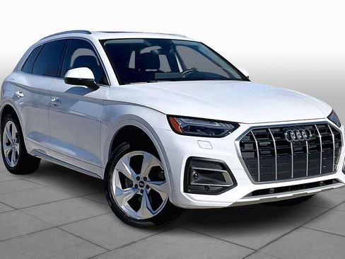 Used 2021 Audi Q5 Prestige w/ Prestige Package image 2