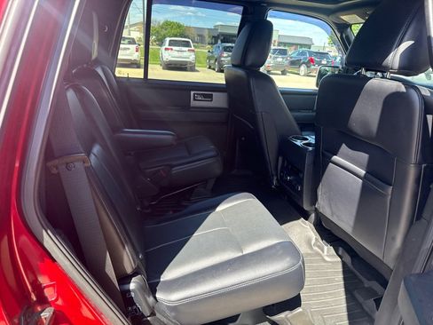 Used 2017 Ford Expedition Limited w/ Equipment Group 301A AWD/4WD image 8