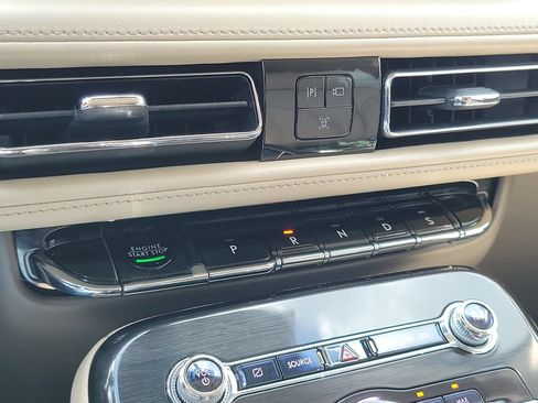 Certified 2022 Lincoln Nautilus FWD w/ Premium Package image 27