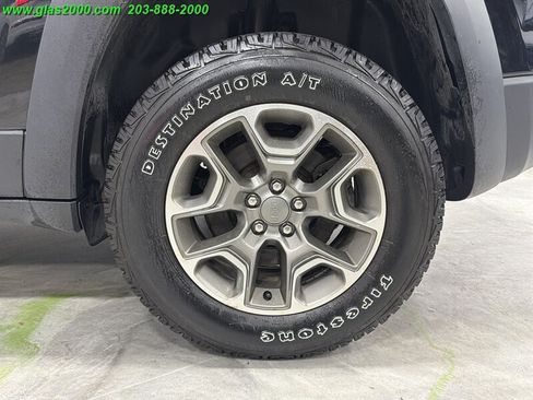 Used 2022 Jeep Cherokee Trailhawk w/ Sound & Nav Group AWD/4WD image 16