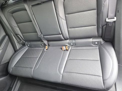 New 2026 Chevrolet Equinox LT w/ Convenience Package II FWD image 29