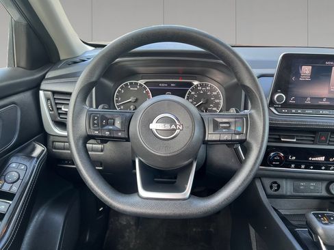 Used 2024 Nissan Rogue SV AWD/4WD image 13
