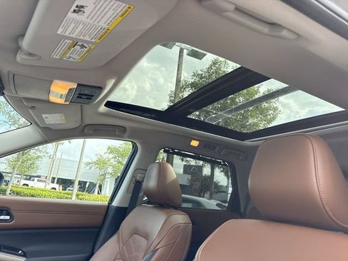 Used 2023 Nissan Pathfinder Platinum w/ Lighting Package (N93) AWD/4WD image 22