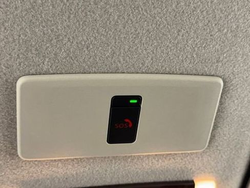 Certified 2024 Nissan Kicks SV FWD image 29