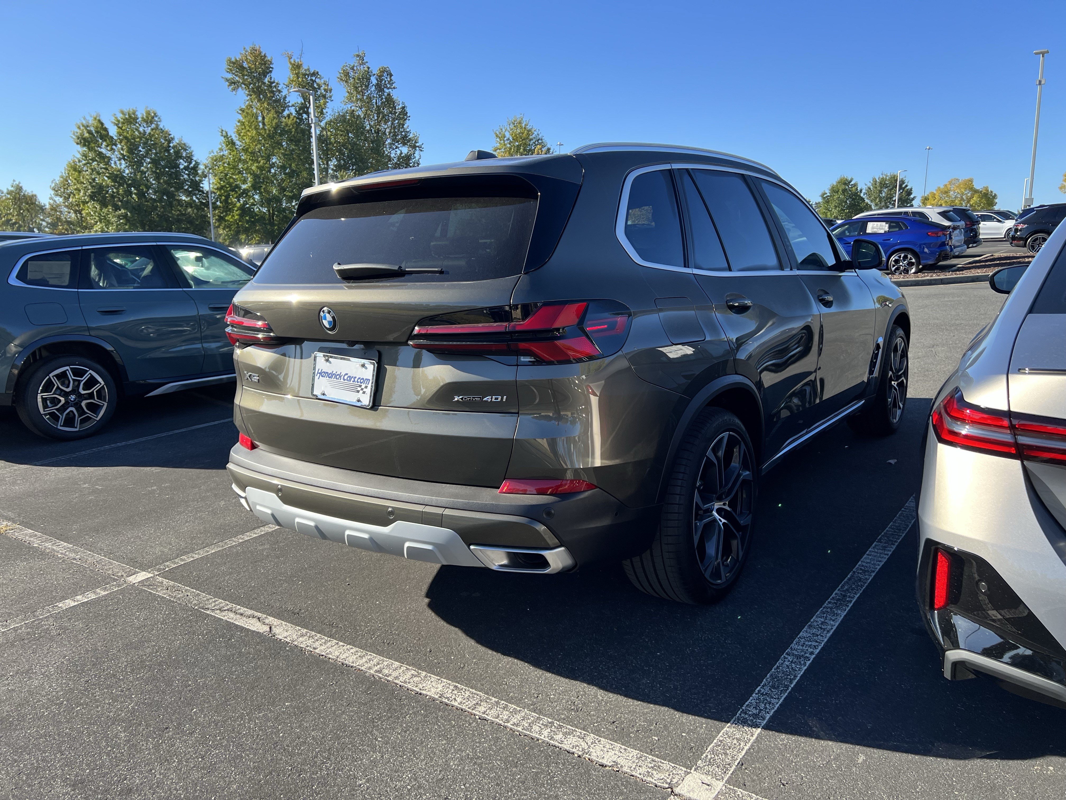 Certified 2025 BMW X5 xDrive40i w/ Parking Assistance Package AWD/4WD image 10