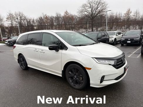Used 2023 Honda Odyssey Sport image 1
