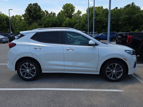 Used 2020 Buick Encore GX Select w/ Sport Touring Package FWD image 9