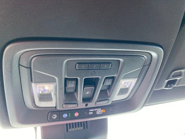 Used 2025 GMC Sierra 2500 AT4 AWD/4WD image 23