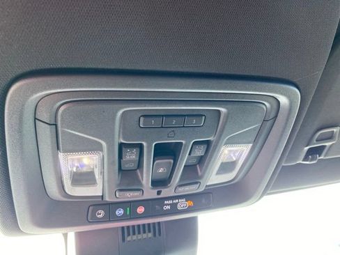 Used 2025 GMC Sierra 2500 AT4 AWD/4WD image 23