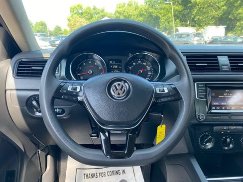 Used 2016 Volkswagen Jetta S FWD image 15