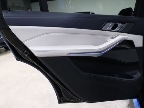 Used 2020 BMW X7 M50i w/ Dynamic Handling Package image 13