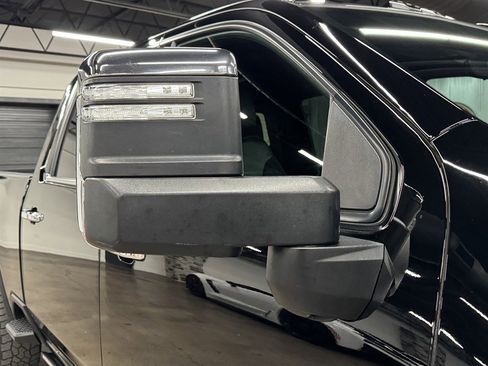 Used 2022 Chevrolet Silverado 2500 High Country w/ Z71 Off-Road Package image 20