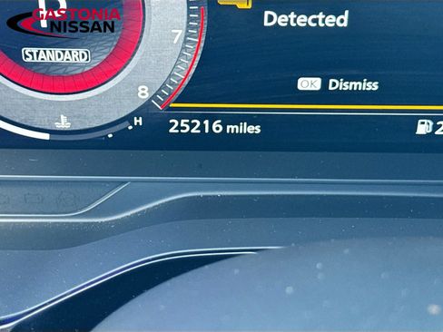Used 2024 Nissan Pathfinder Platinum w/ Cargo Package FWD image 15