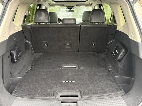 Used 2023 Nissan Rogue SL w/ SL Premium Package image 24