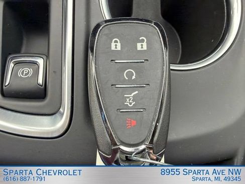 Used 2020 Chevrolet Equinox LT w/ Driver Convenience Package FWD image 25