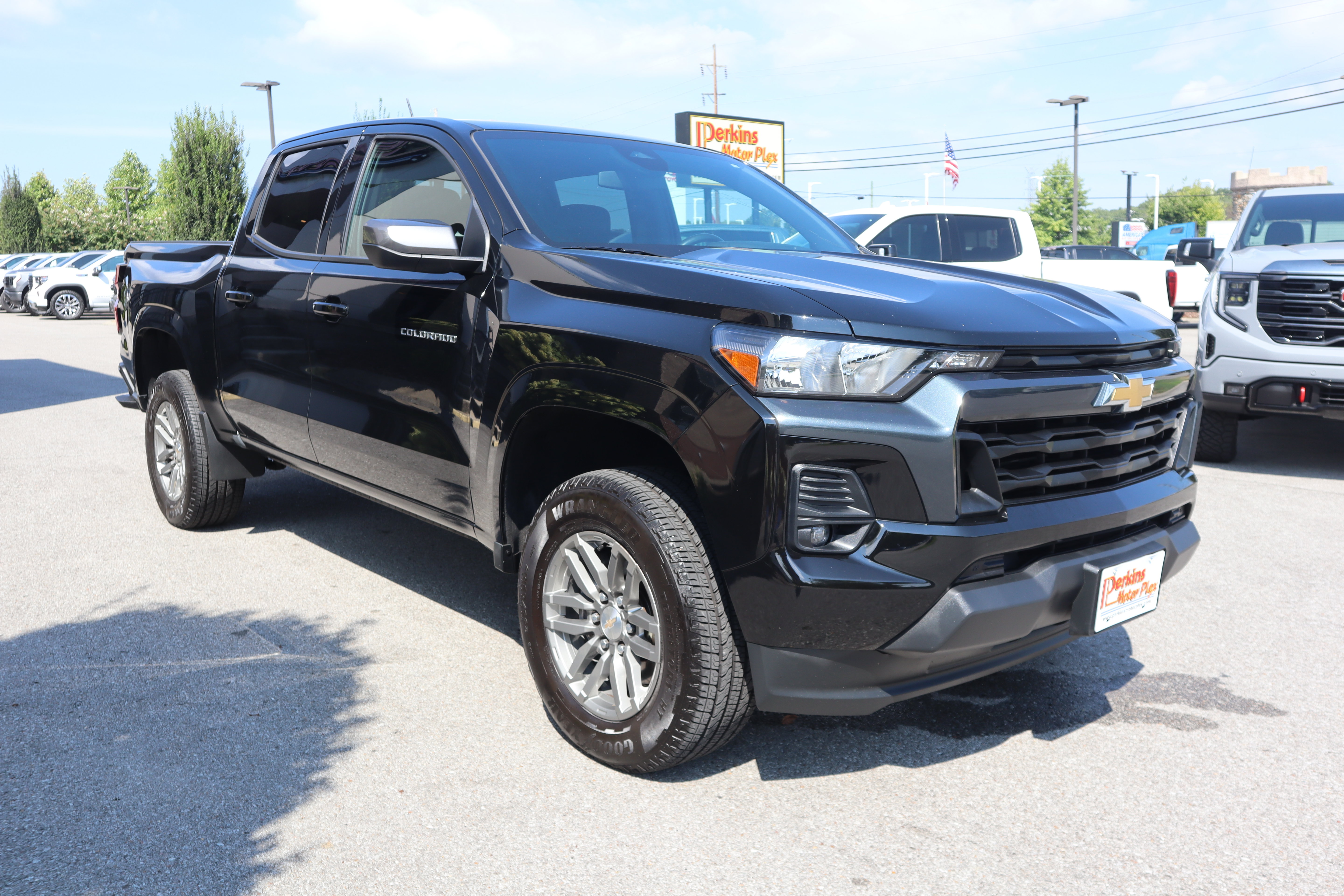 Used 2023 Chevrolet Colorado LT w/ LT Convenience Package RWD image 4
