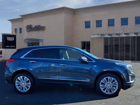 Used 2019 Cadillac XT5 Premium Luxury w/ Driver Assist Package image 4