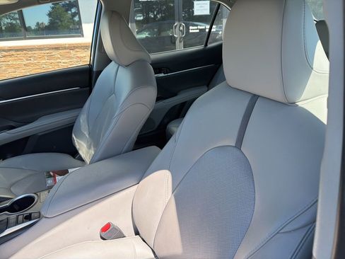 Used 2023 Toyota Camry XLE FWD image 2