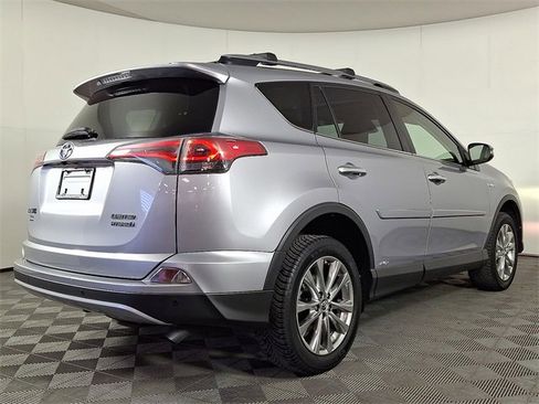 Used 2017 Toyota RAV4 Limited image 9