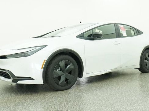 New 2026 Toyota Prius Plug-In Hybrid FWD image 17