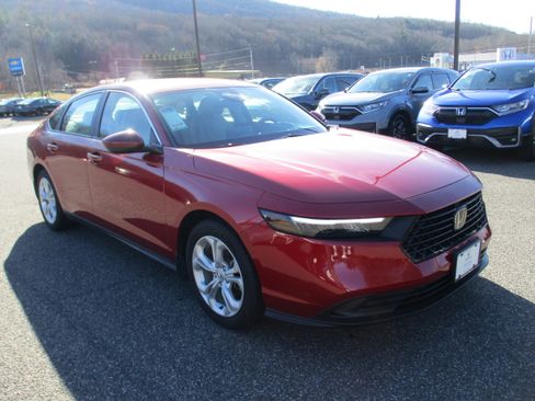 Certified 2023 Honda Accord LX image 3