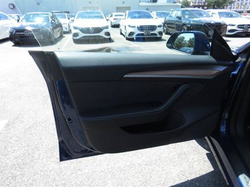 Used 2022 Tesla Model 3 Performance AWD/4WD image 11