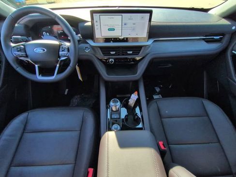 New 2026 Ford Explorer Platinum image 15
