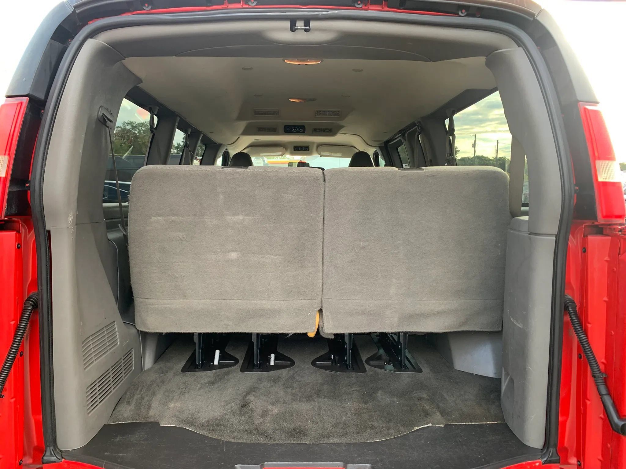 Used 2016 Chevrolet Express 2500 LS RWD image 34