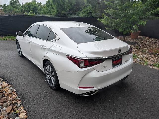 Used 2021 Lexus ES 350 w/ Accessory Package FWD image 3