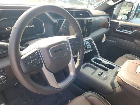 New 2026 GMC Sierra 2500 Denali w/ Denali Reserve Package AWD/4WD image 14